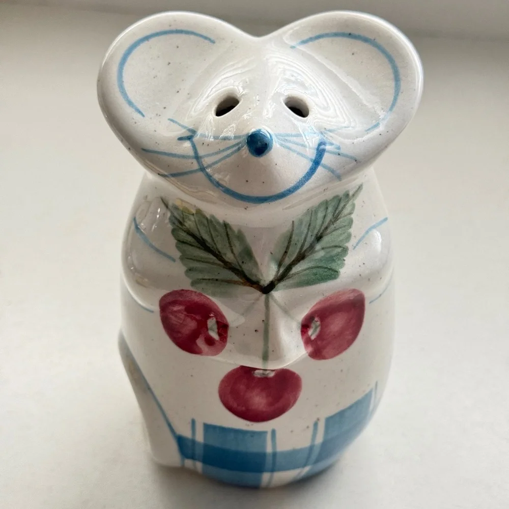 Vintage Stoneware Mouse‎ Parmesan Shaker Hand Painted